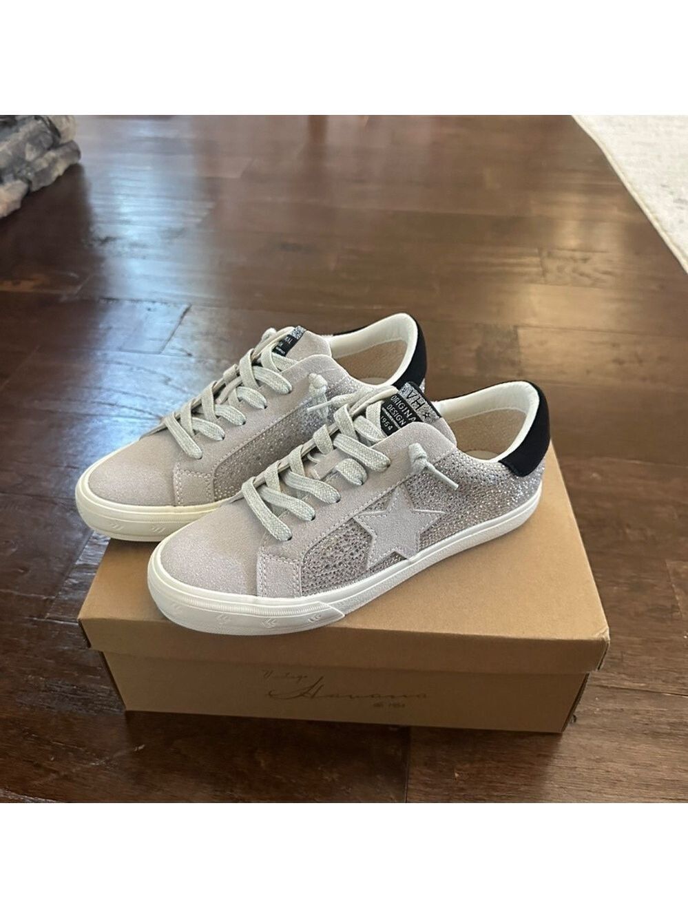 Vintage Havana rhinestone sneaker-size 7.5-grey/silver-brand new - Picture 12 of 15
